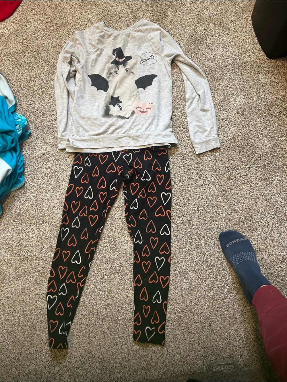 Kids Gray Ghost Graphic Top and Black Heart-Print Halloween